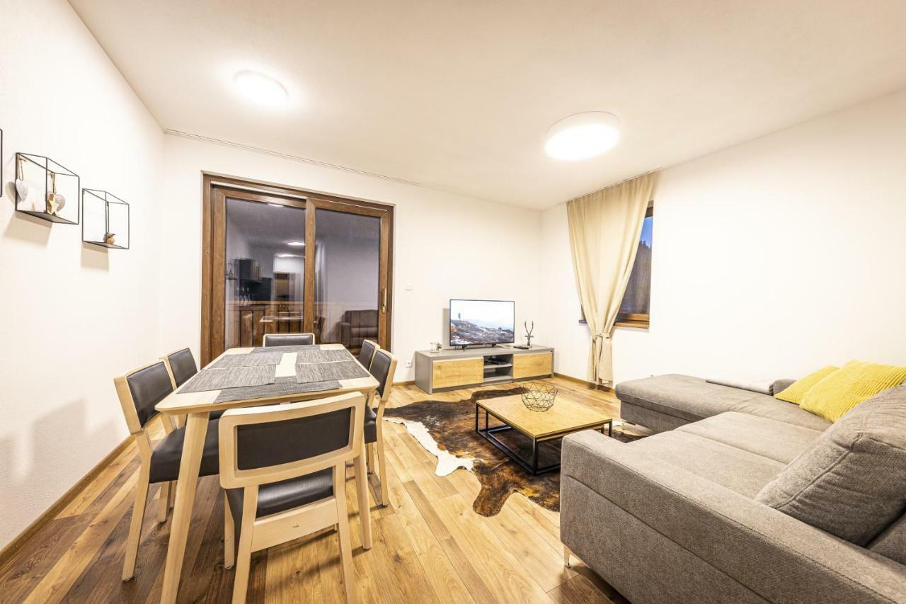 Apartmanovy Dom Poludnica - Chopok Juh 塔莱 外观 照片