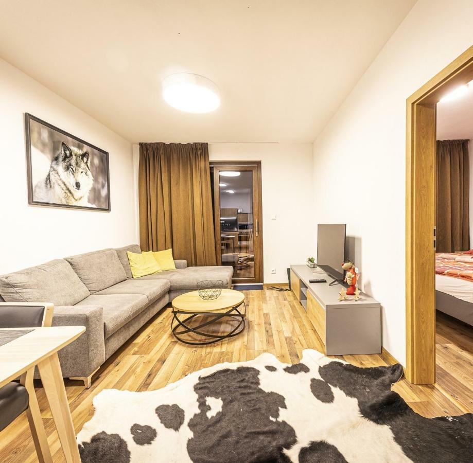 Apartmanovy Dom Poludnica - Chopok Juh 塔莱 外观 照片