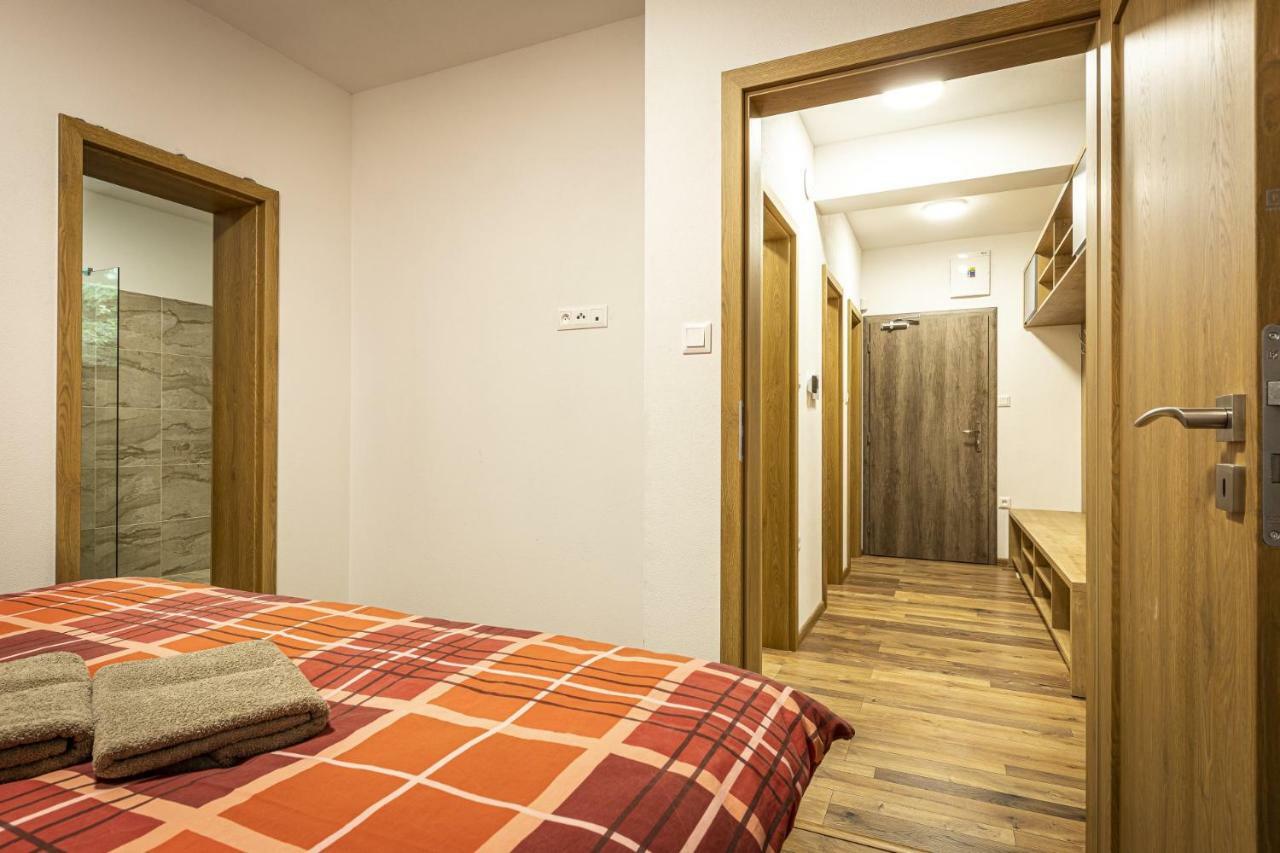 Apartmanovy Dom Poludnica - Chopok Juh 塔莱 外观 照片