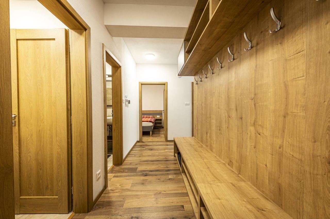 Apartmanovy Dom Poludnica - Chopok Juh 塔莱 外观 照片