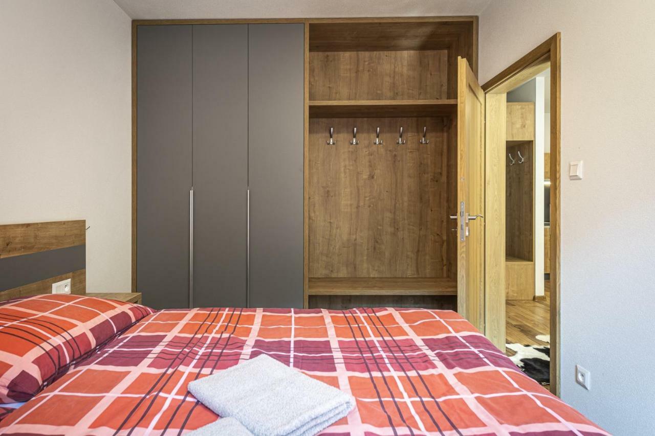 Apartmanovy Dom Poludnica - Chopok Juh 塔莱 外观 照片