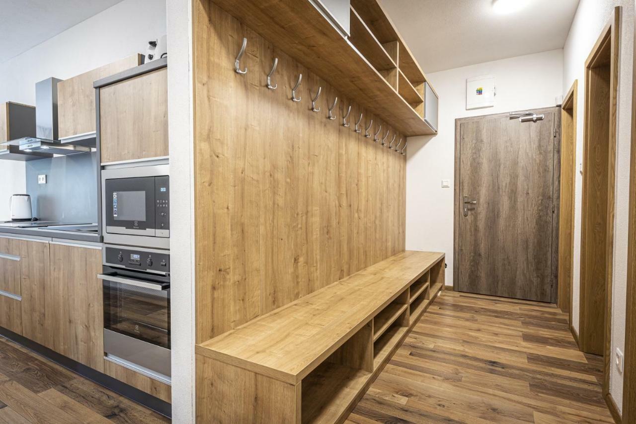Apartmanovy Dom Poludnica - Chopok Juh 塔莱 外观 照片