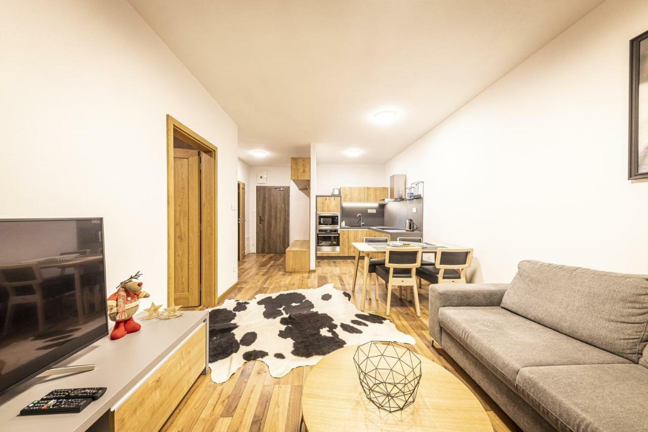 Apartmanovy Dom Poludnica - Chopok Juh 塔莱 外观 照片