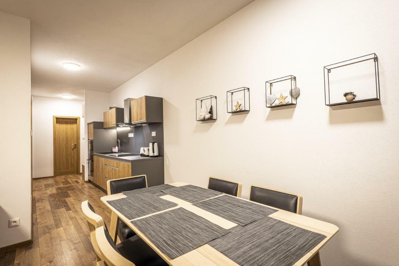 Apartmanovy Dom Poludnica - Chopok Juh 塔莱 外观 照片