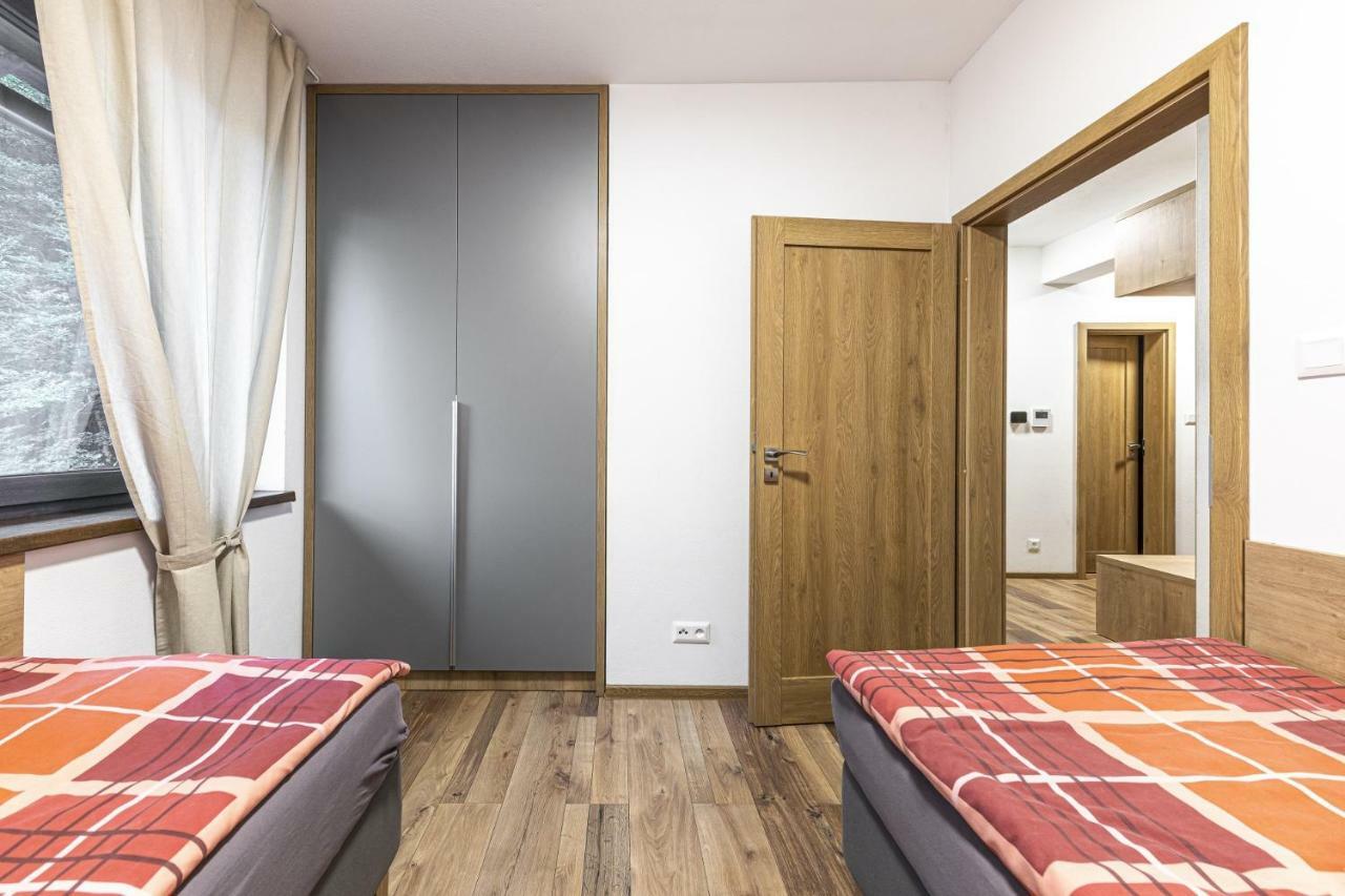 Apartmanovy Dom Poludnica - Chopok Juh 塔莱 外观 照片