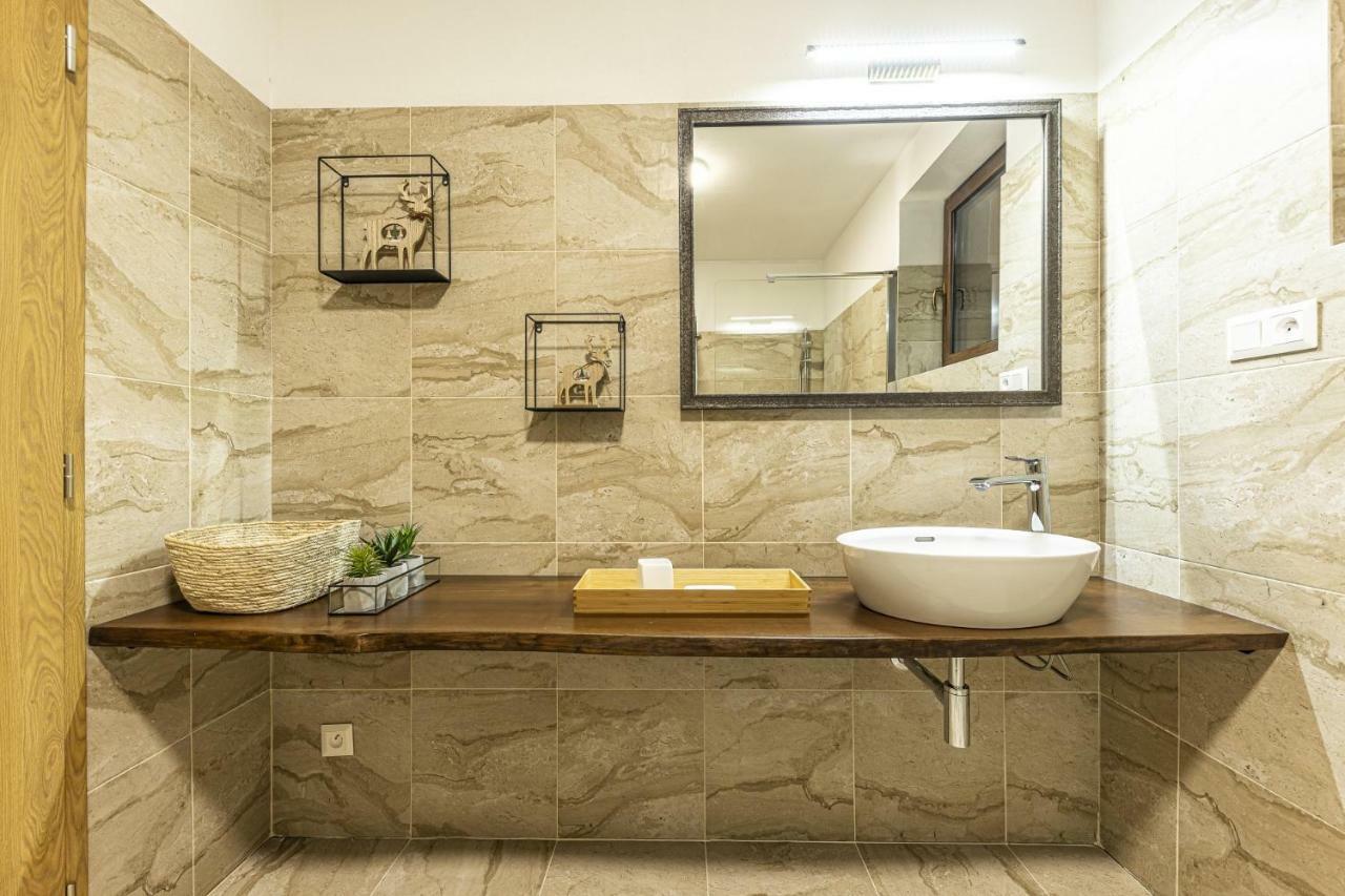 Apartmanovy Dom Poludnica - Chopok Juh 塔莱 外观 照片