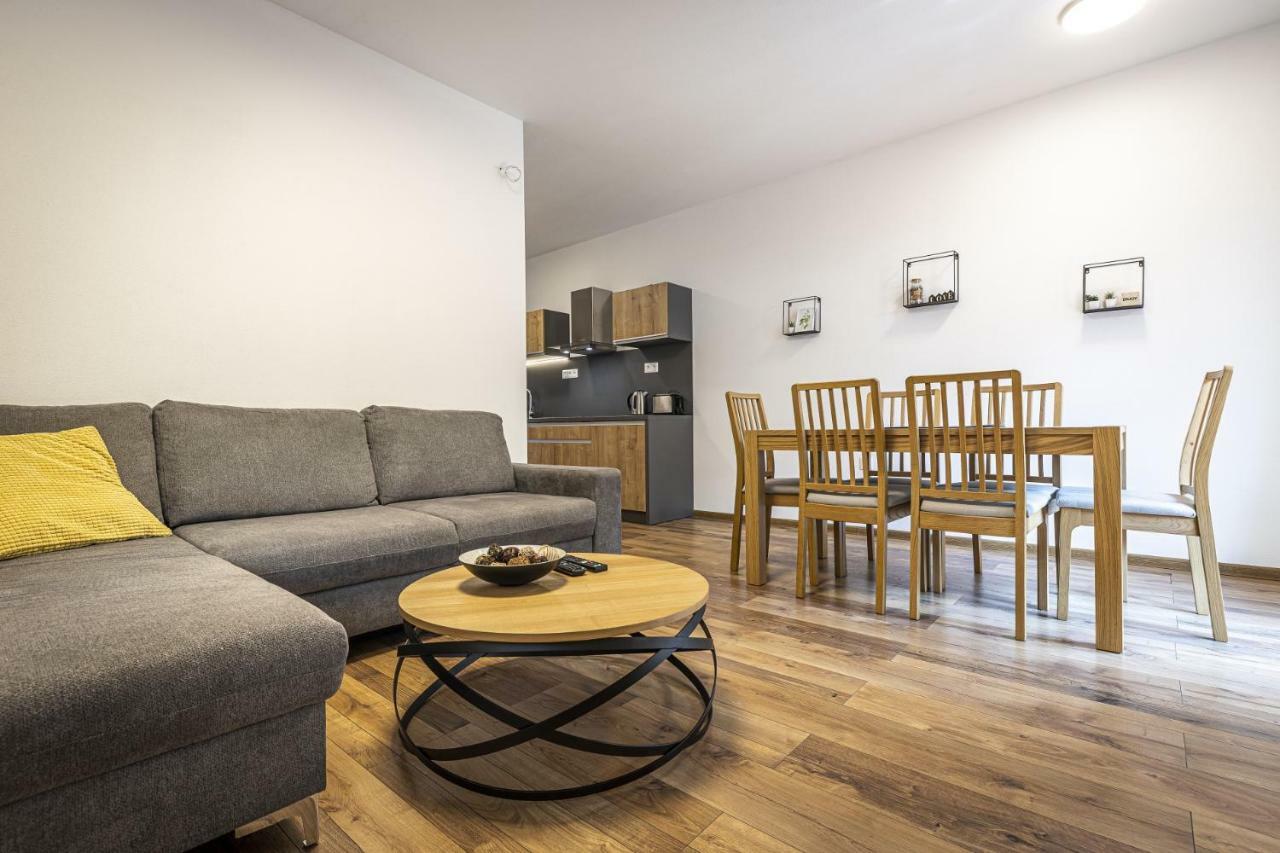 Apartmanovy Dom Poludnica - Chopok Juh 塔莱 外观 照片
